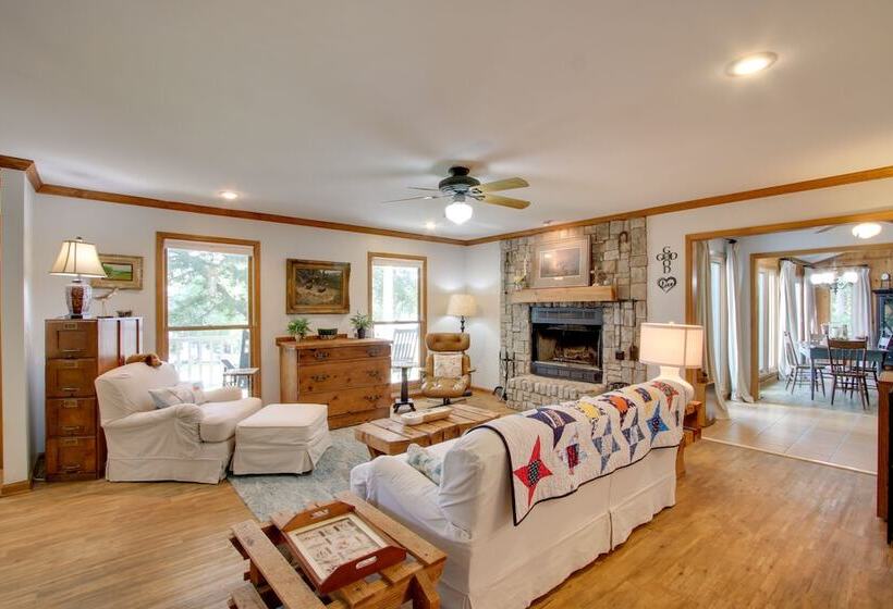 Waterfront Home Near Wilson Lake W/ Covered Porch!