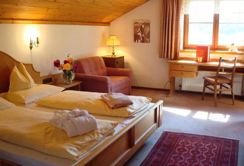 ホテル Boutique Lechtalerhof