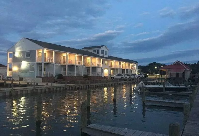 هتل Anchor Inn