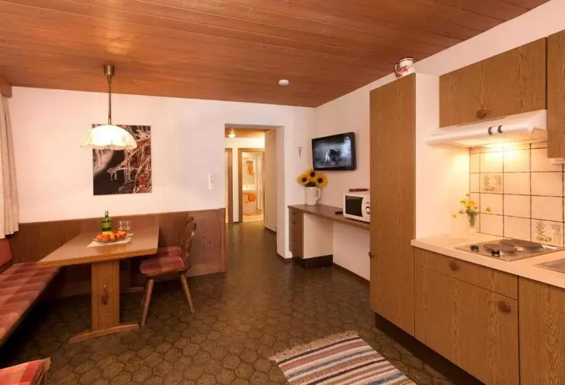 ホテル Appartements Sailer