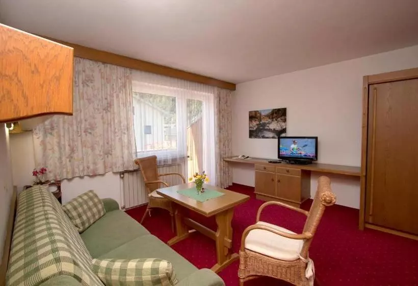 ホテル Appartements Sailer
