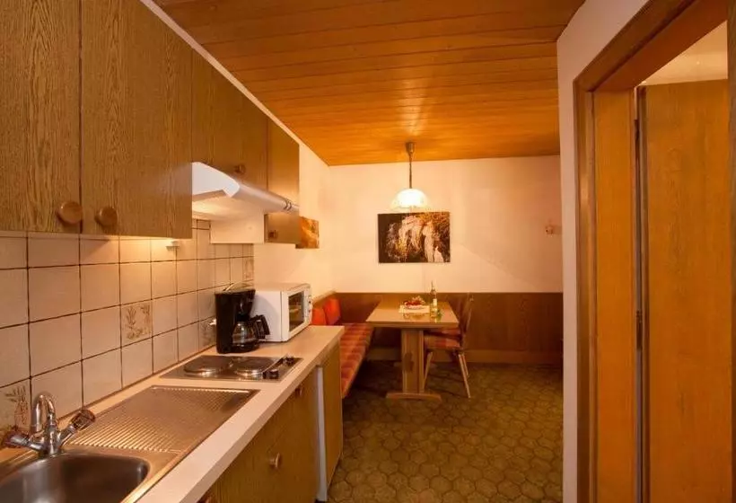 ホテル Appartements Sailer