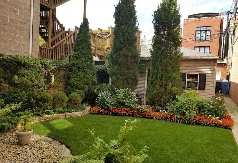 فندق Chicago Guest House On Henderson Street