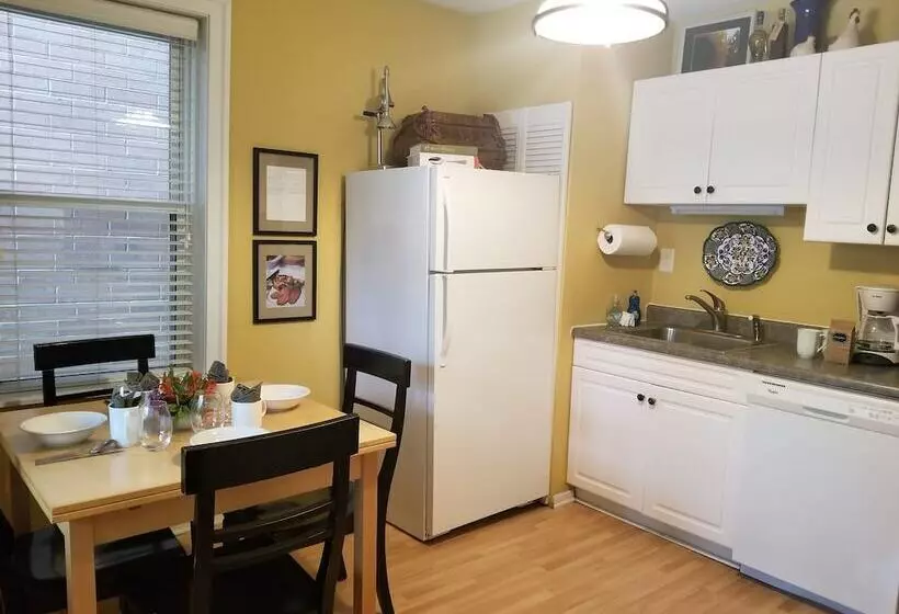 ホテル Chicago Guest House On Henderson Street