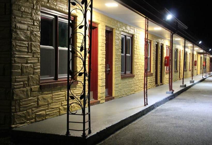 Отель Driftwood Inn