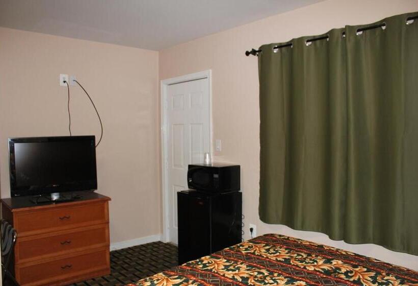 Отель Driftwood Inn