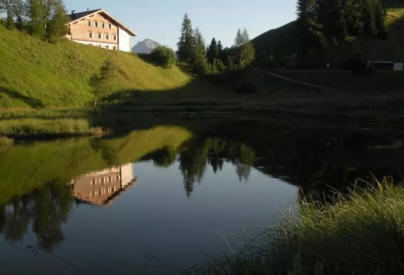 هتل Haus Hubertus
