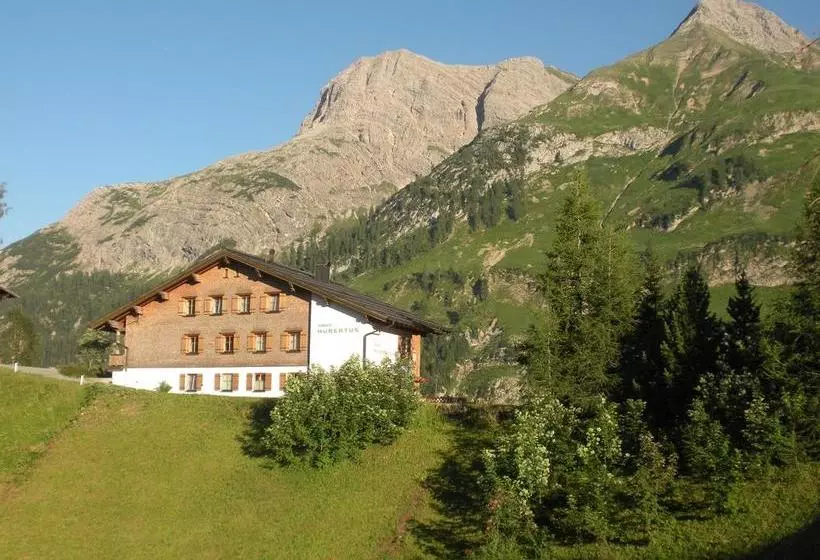 هتل Haus Hubertus