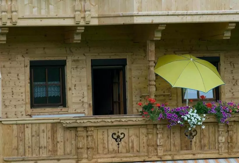 هتل Haus Schatzbergblick