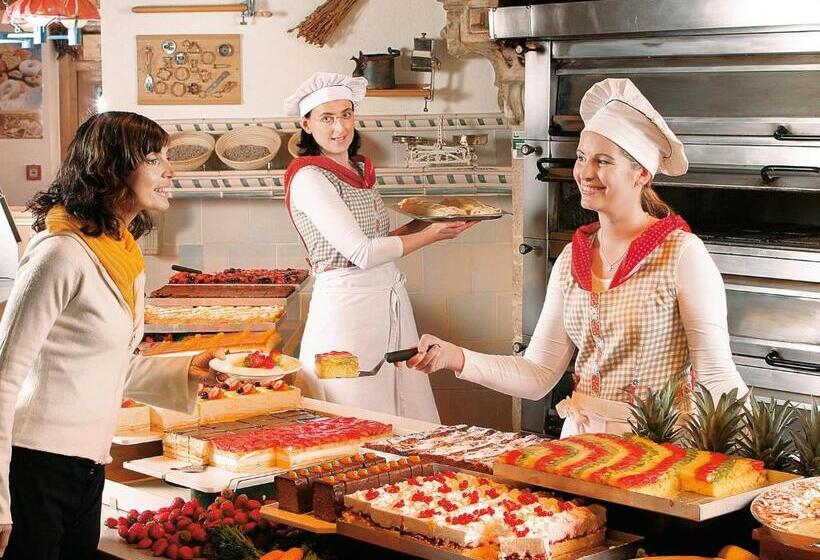 호텔 Landzeit Restaurant Voralpenkreuz