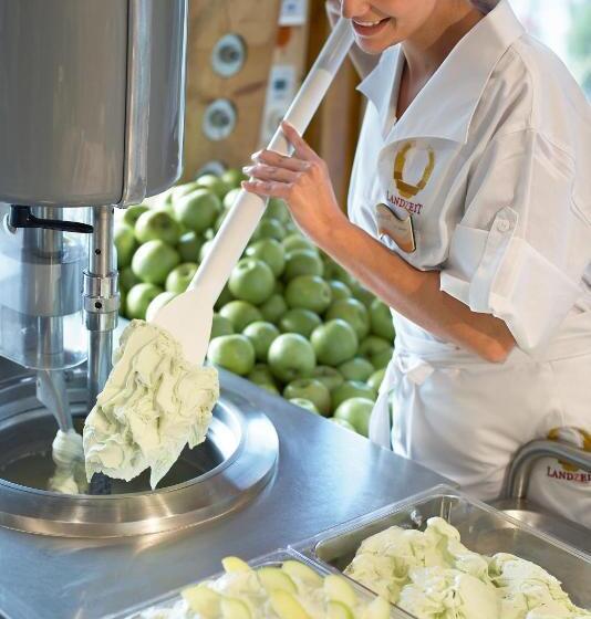 فندق Landzeit Restaurant Voralpenkreuz