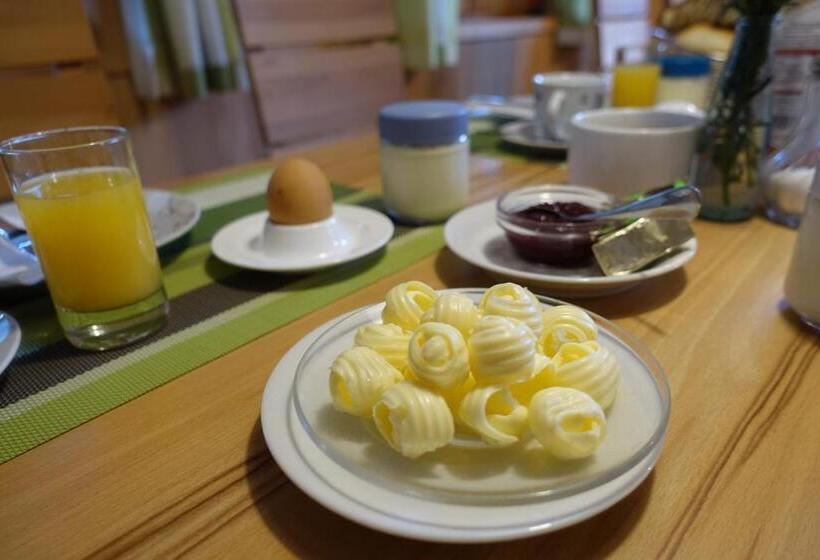 هتل Pension Haus Romy