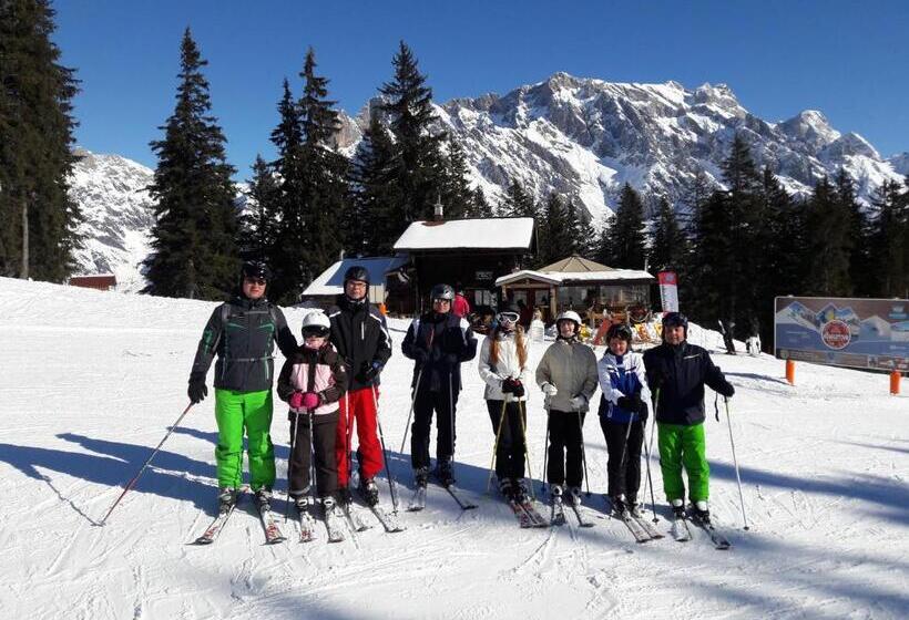 ホテル Pension Stubachblick