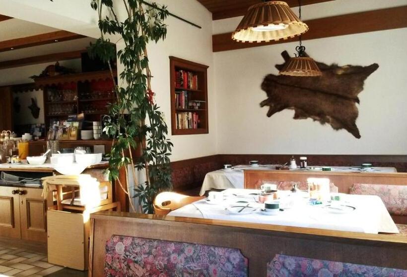 ホテル Pension Stubachblick