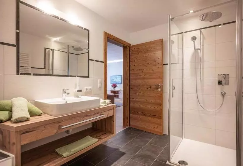 ホテル Postgasthof Fischerwirt