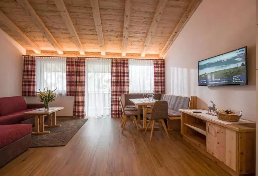 ホテル Postgasthof Fischerwirt