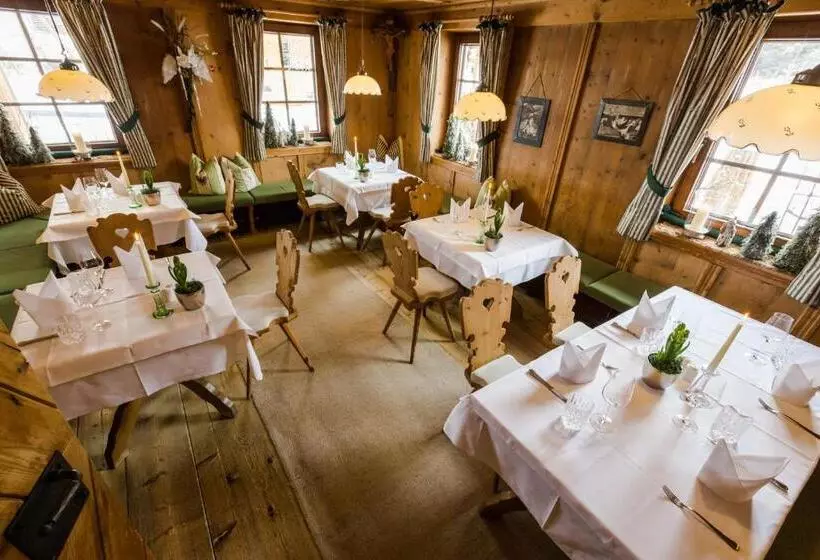 هتل S'hoamatl Dorfkrug Appartements