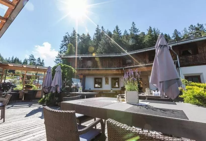 هتل S'hoamatl Dorfkrug Appartements