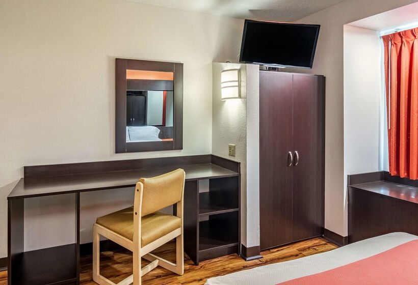 Motel 6 Chattanooga Downtown