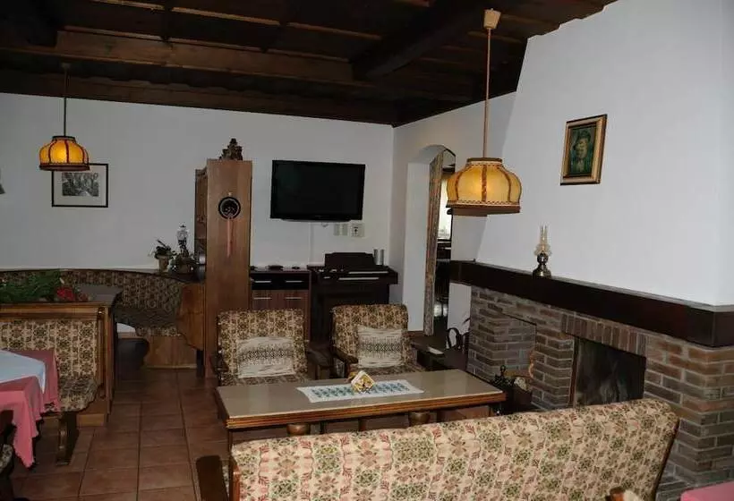 Strandhotel Weyregg
