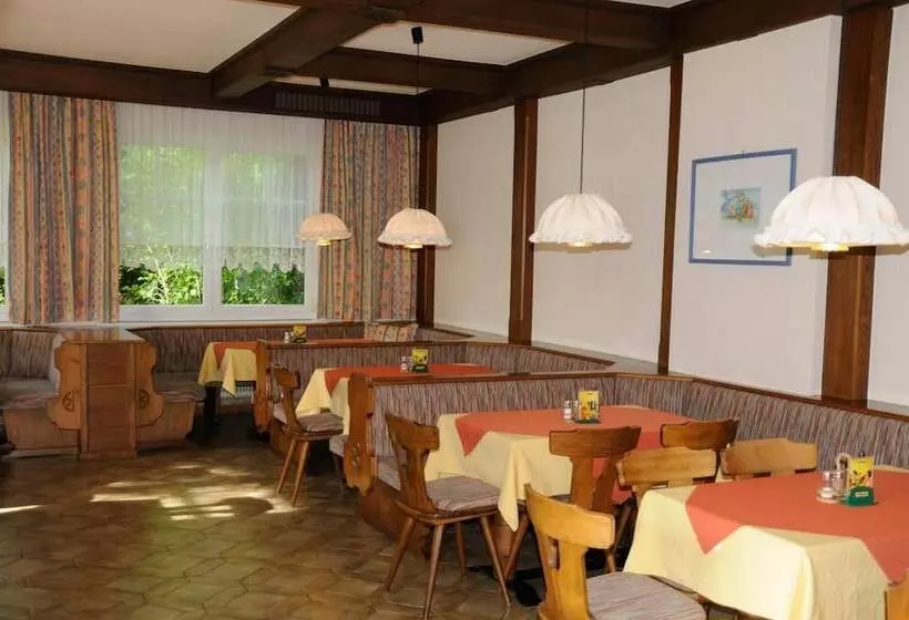 Strandhotel Weyregg