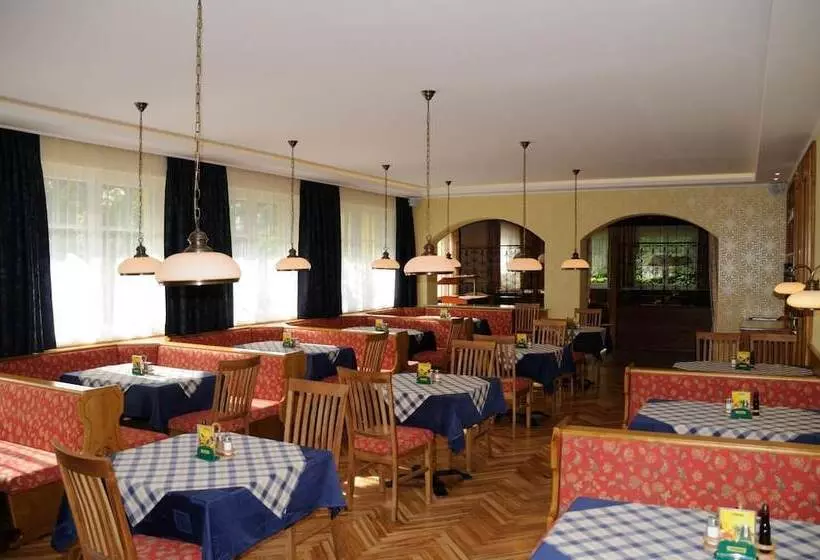 Strandhotel Weyregg