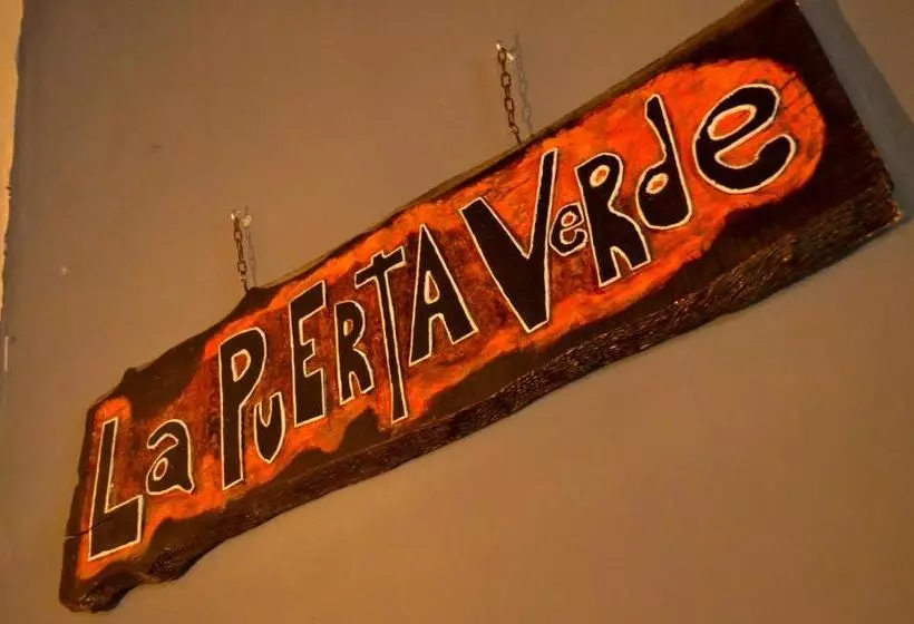 ユースホステル La Puerta Verde