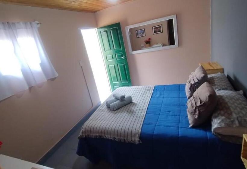 הוסטל La Puerta Verde