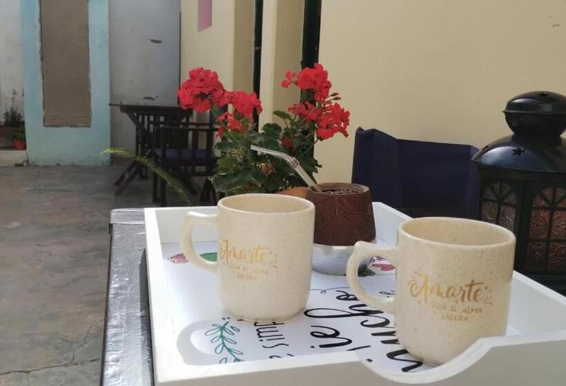 הוסטל La Puerta Verde