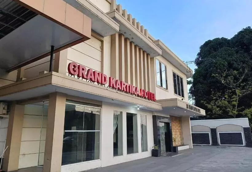 Collection O 93163 Hotel Grand Kartika