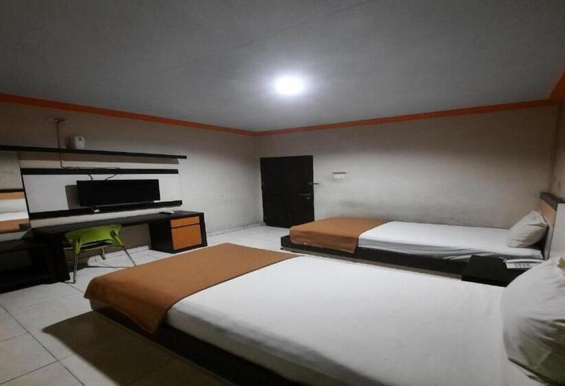 Collection O 93163 Hotel Grand Kartika