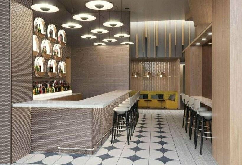 酒店 Home2 Suites by Hilton New York Times Square