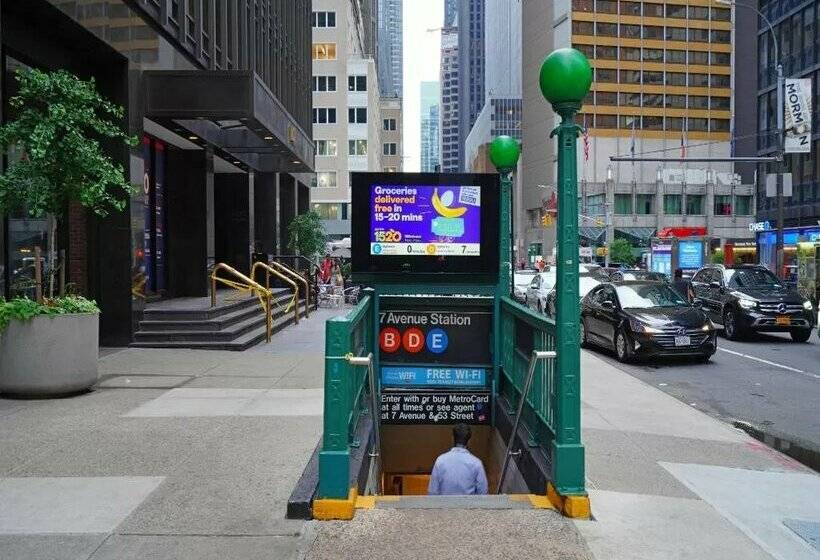 酒店 Home2 Suites by Hilton New York Times Square