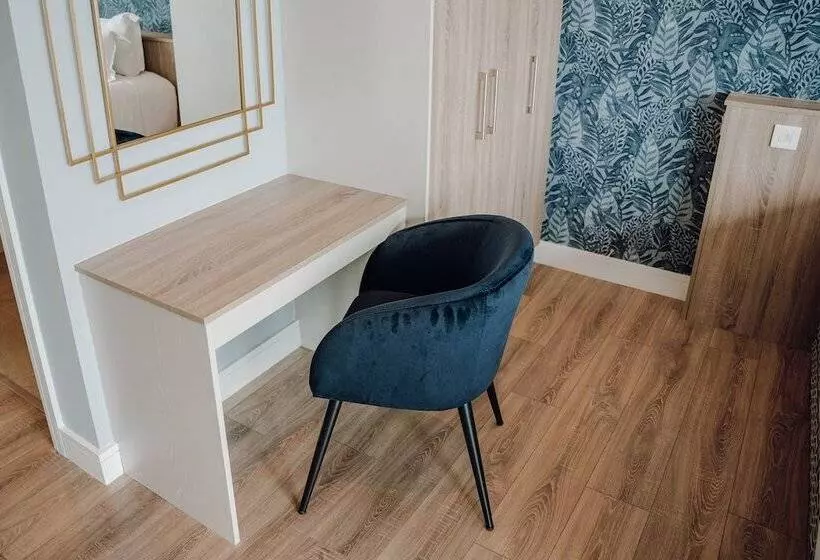 Hotelli Shoreline Apartments