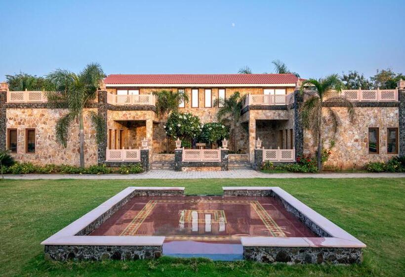 ホテル Vikrama Sarovar Portico Pavagadh