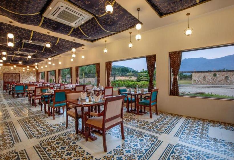 ホテル Vikrama Sarovar Portico Pavagadh