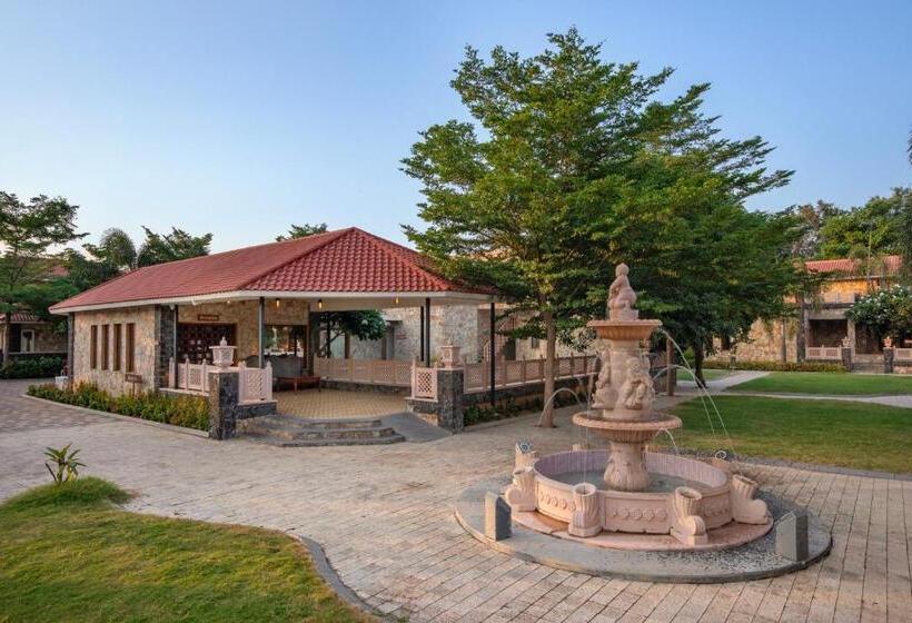 ホテル Vikrama Sarovar Portico Pavagadh