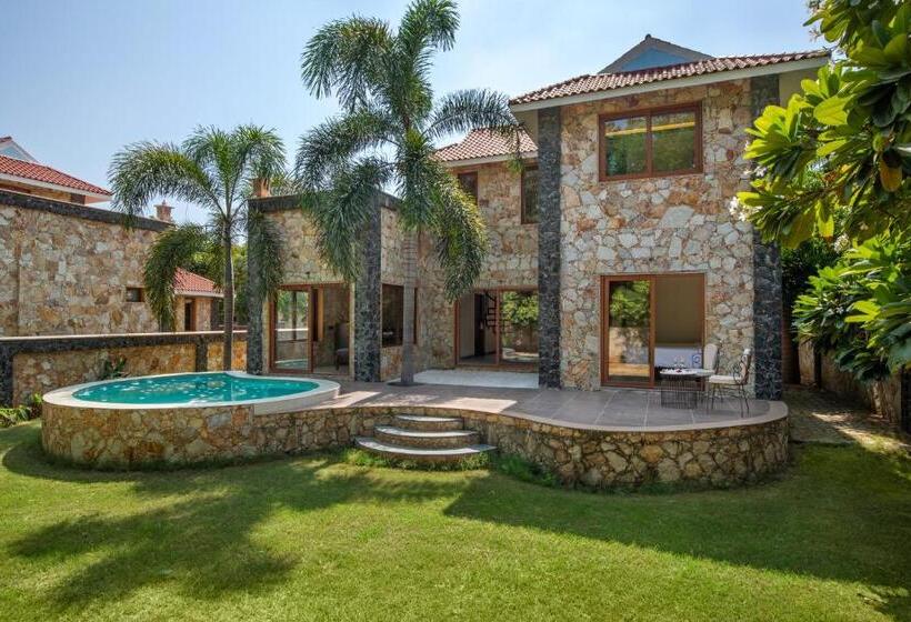 ホテル Vikrama Sarovar Portico Pavagadh