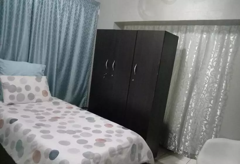 پانسیون Family House
