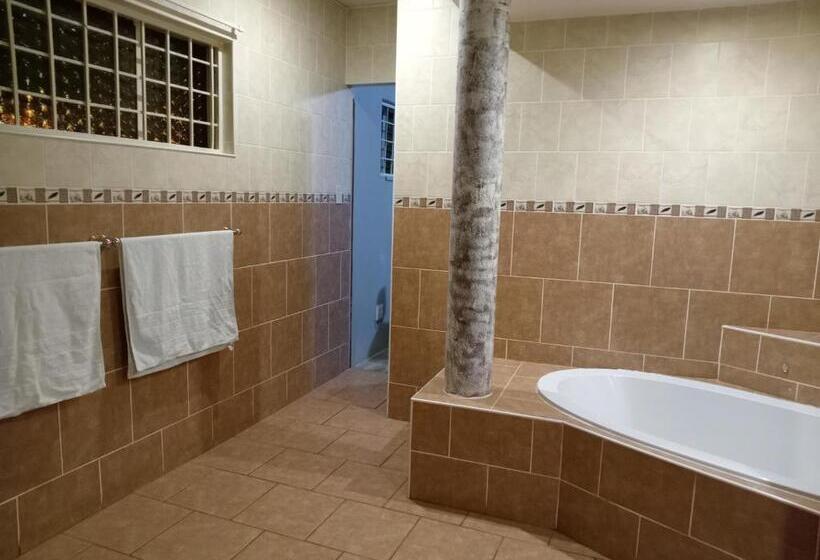 膳宿费 Family House