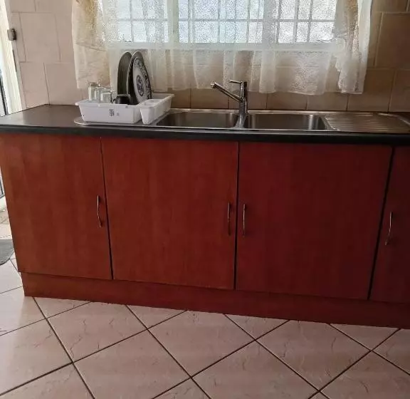 پانسیون Family House