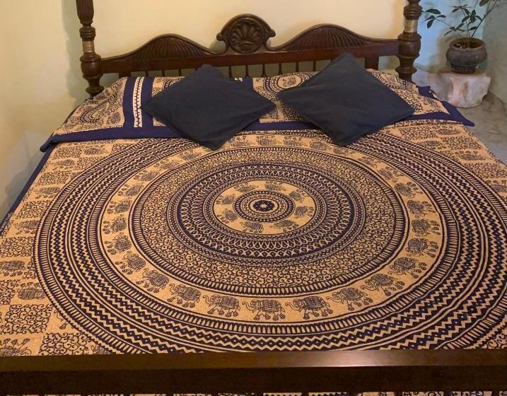 Pension The Escape With Jadeon