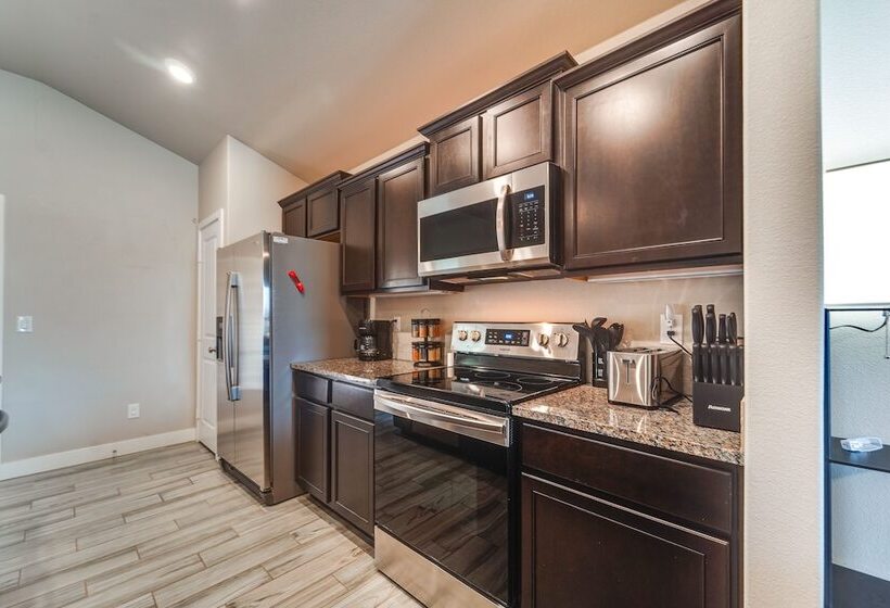 Pet Friendly Lubbock Home 10 Mi To Downtown