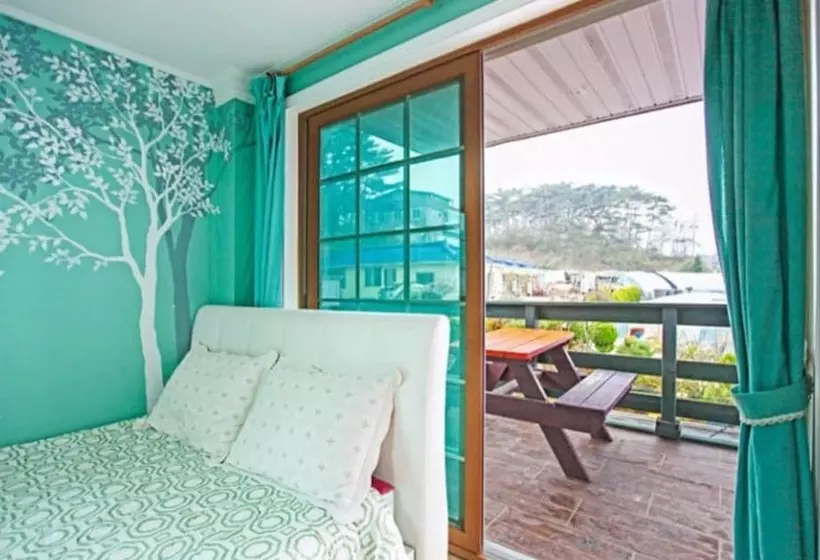 Taean Jangmibit Insaeng Pension
