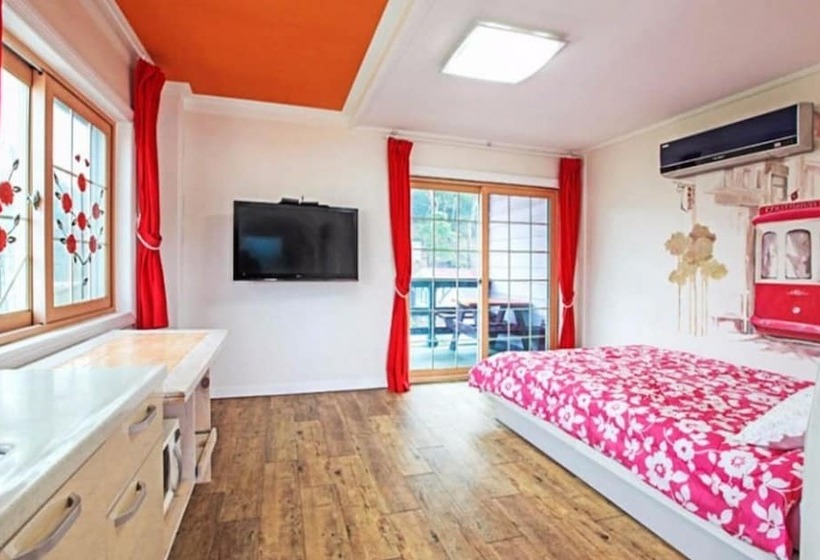 Taean Jangmibit Insaeng Pension