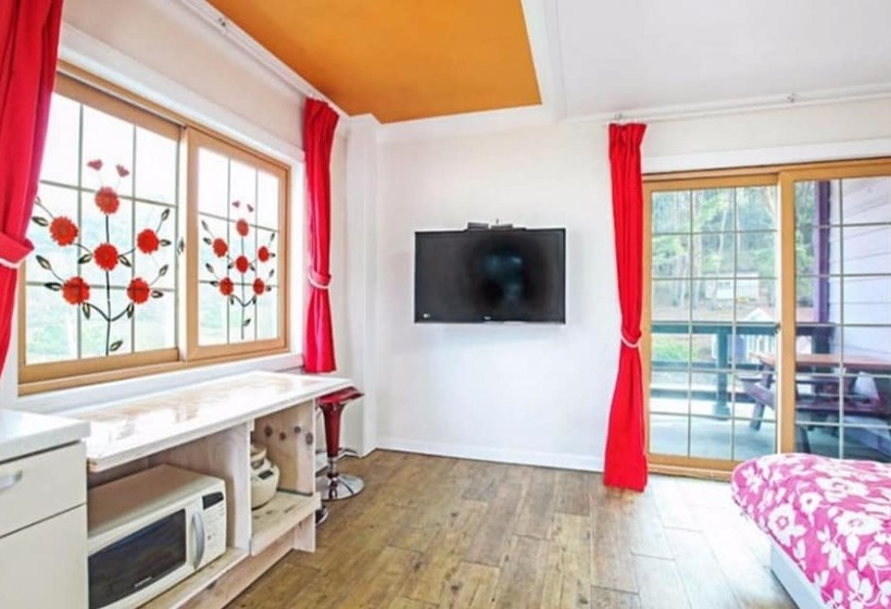 Taean Jangmibit Insaeng Pension