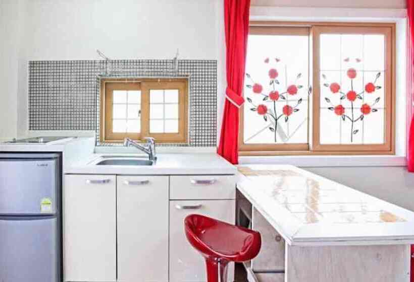 Taean Jangmibit Insaeng Pension