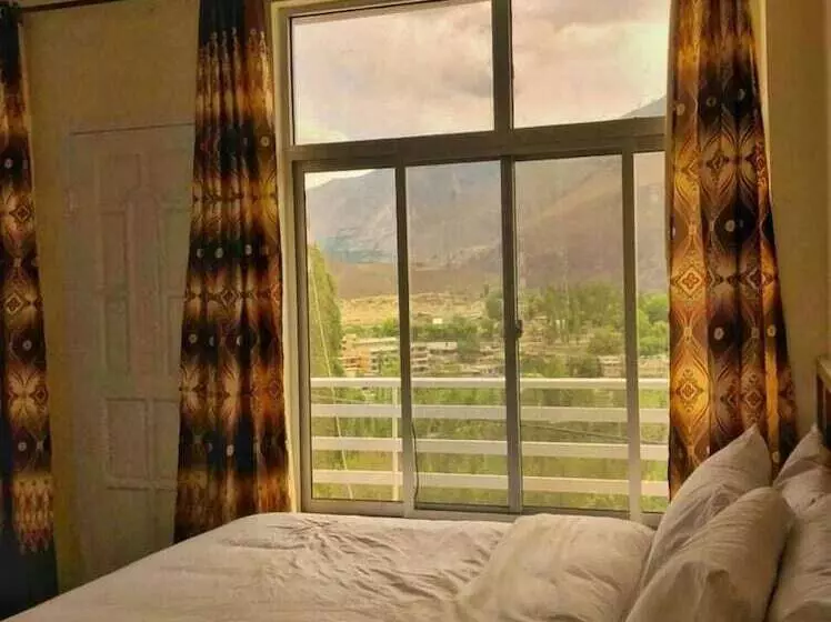 Vista Hotel Danyore