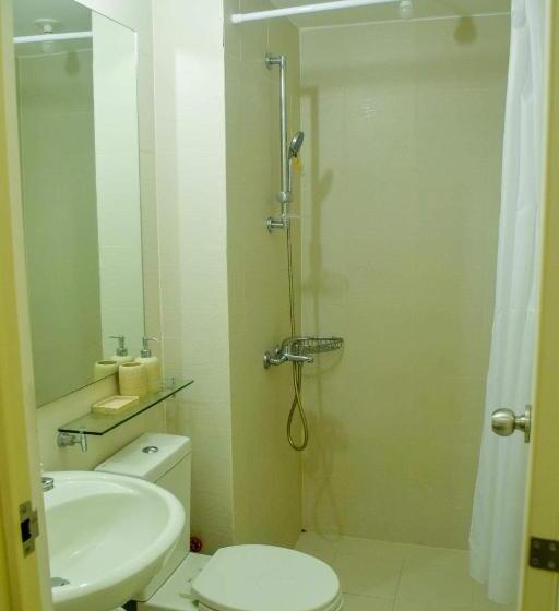 1br Condo In Parañaque