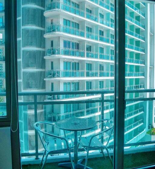 1br Condo In Parañaque